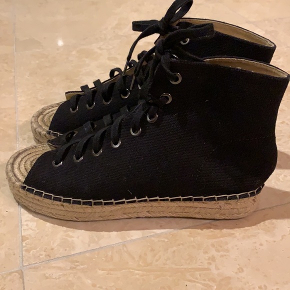 Urban Outfitters Regina Show Stopper Platform Shoe - Picture 2 of 5